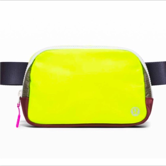 lululemon athletica Handbags - Lululemon Everywhere Belt Bag